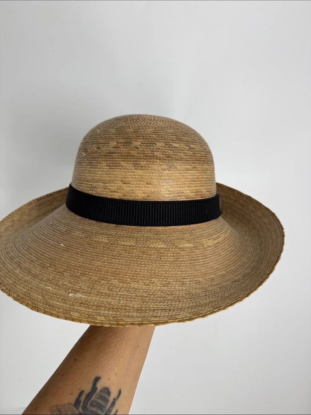 Tula Chloe  asymmetrical palm straw hat one size.  Like new